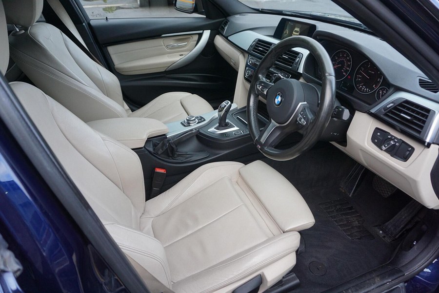 2017 BMW 3 Series photo 7