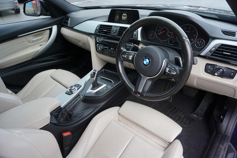 2017 BMW 3 Series photo 3