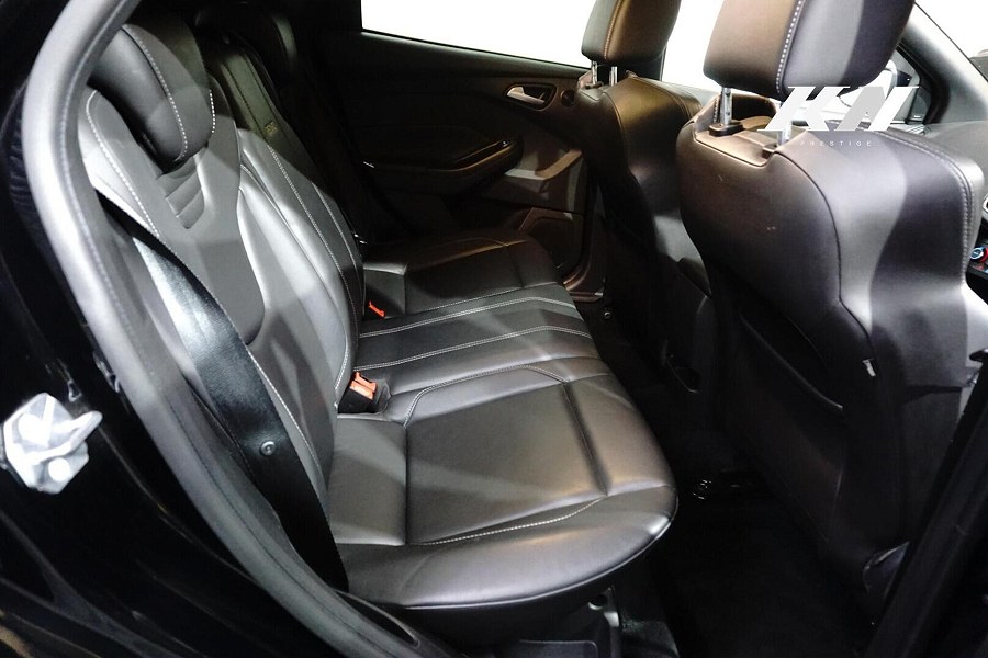 2017 Ford Focus photo 14
