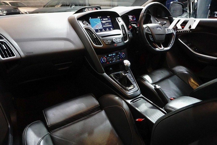 2017 Ford Focus photo 10