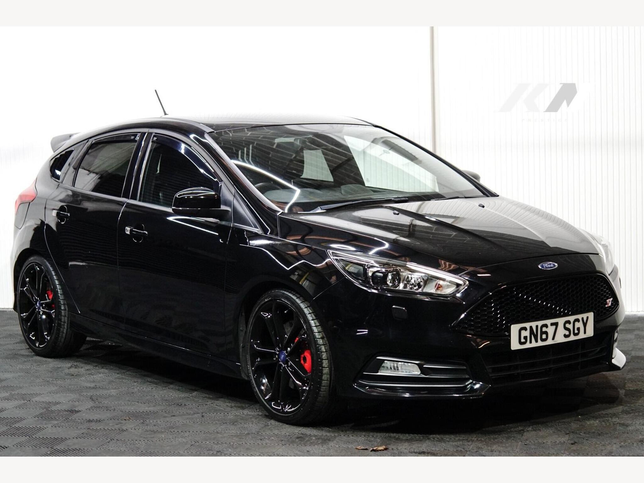 2017 Ford Focus 2.0T EcoBoost ST-3 Euro 6 (s/s) 5dr for sale at Kayenn Prestige