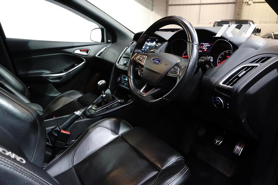 2017 Ford Focus photo 9