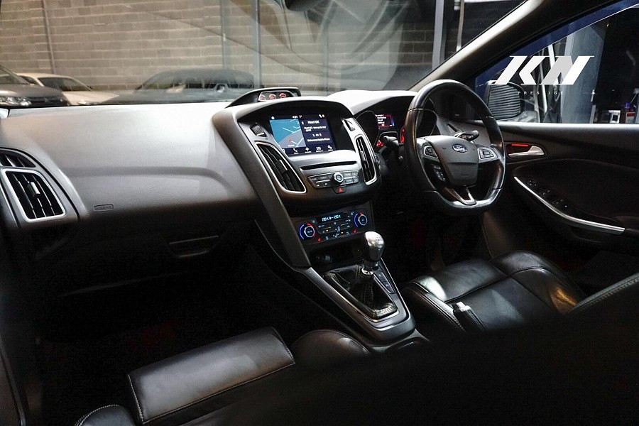 2017 Ford Focus photo 8