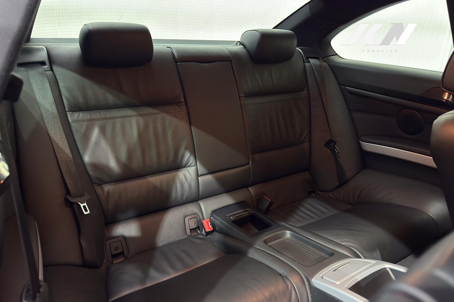 2009 BMW 3 Series photo 11
