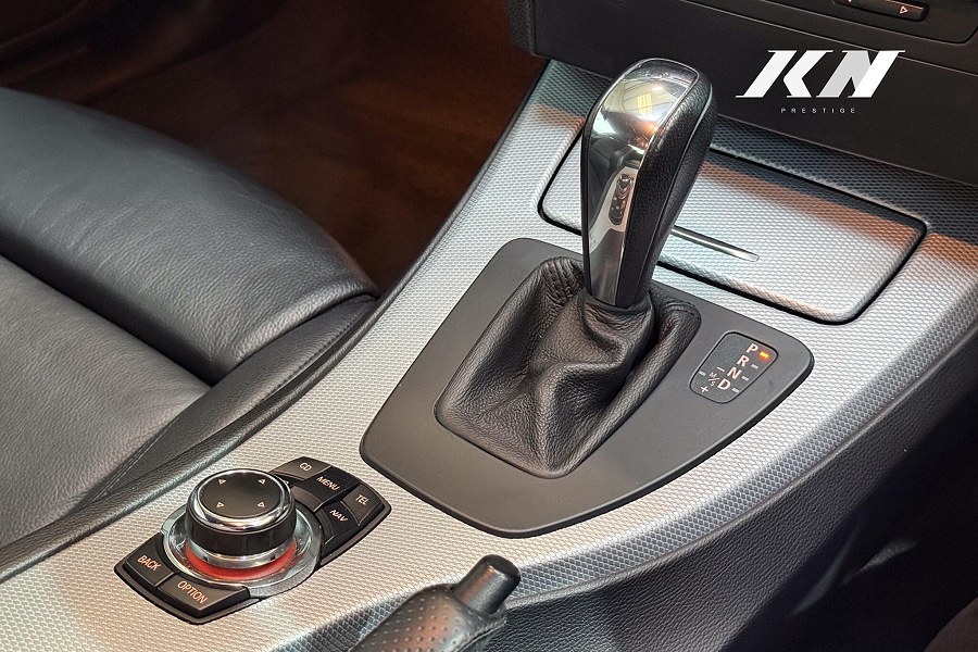 2009 BMW 3 Series photo 7
