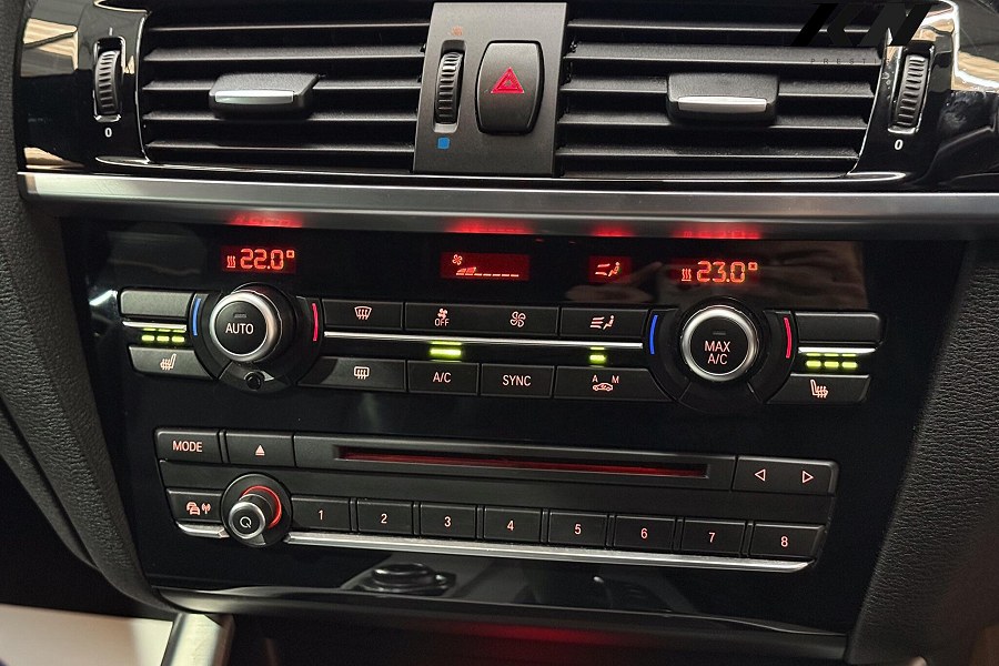 2016 BMW X4 photo 13