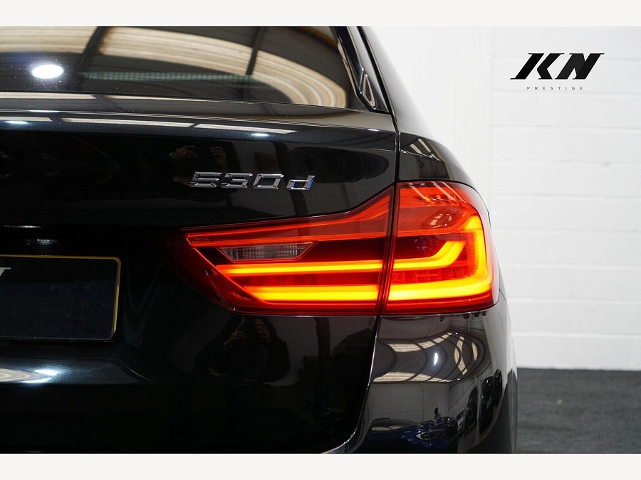 2018 BMW 5 Series photo 11