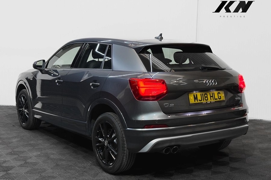 Audi Q2 photo 2