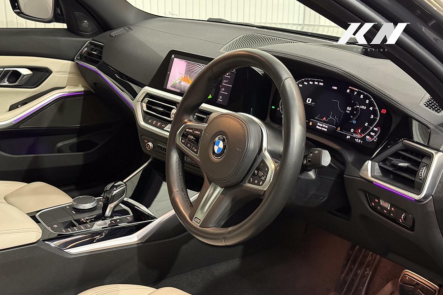 2019 BMW 3 Series photo 9