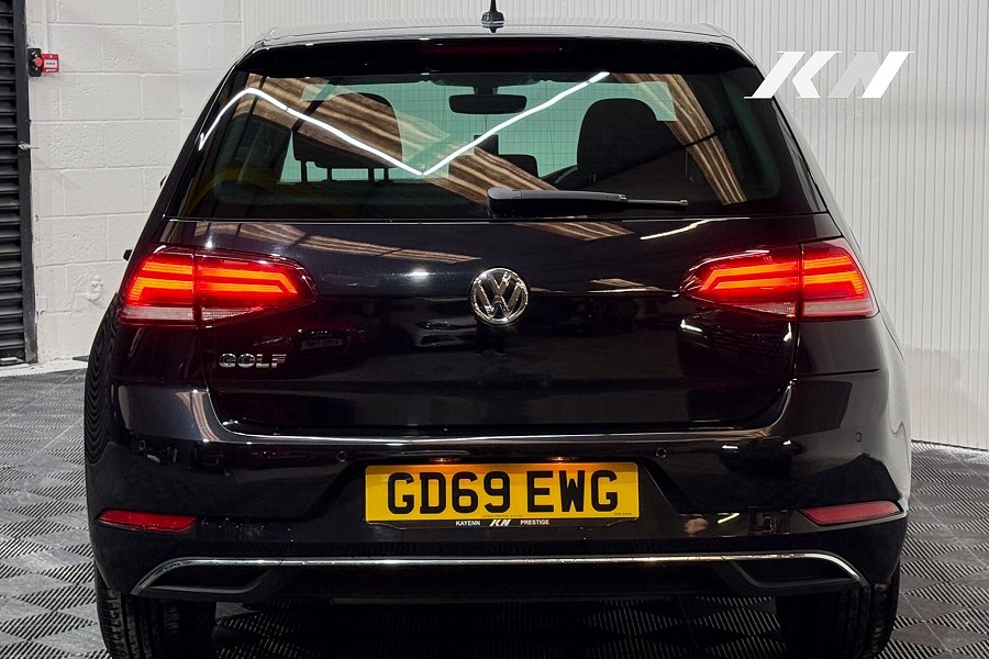 2019 Volkswagen Golf photo 4