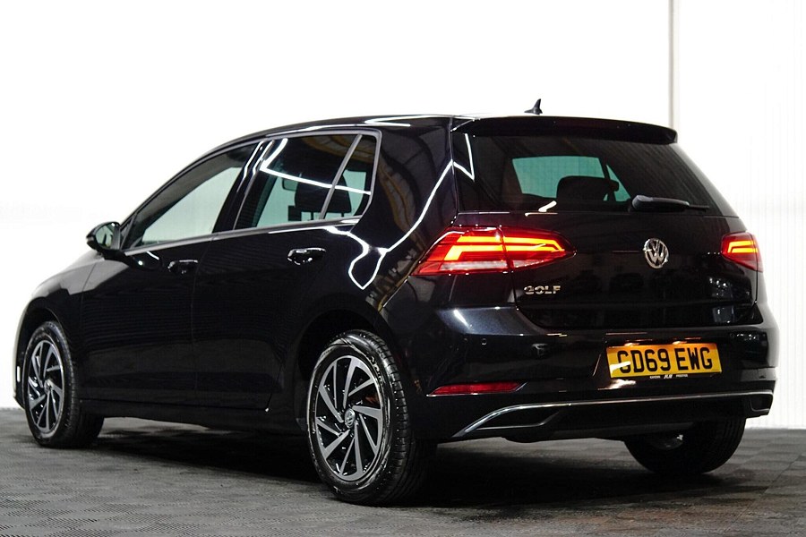 Volkswagen Golf photo 2