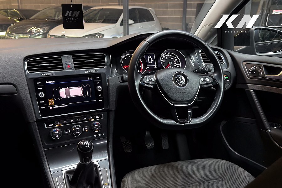 2019 Volkswagen Golf photo 8
