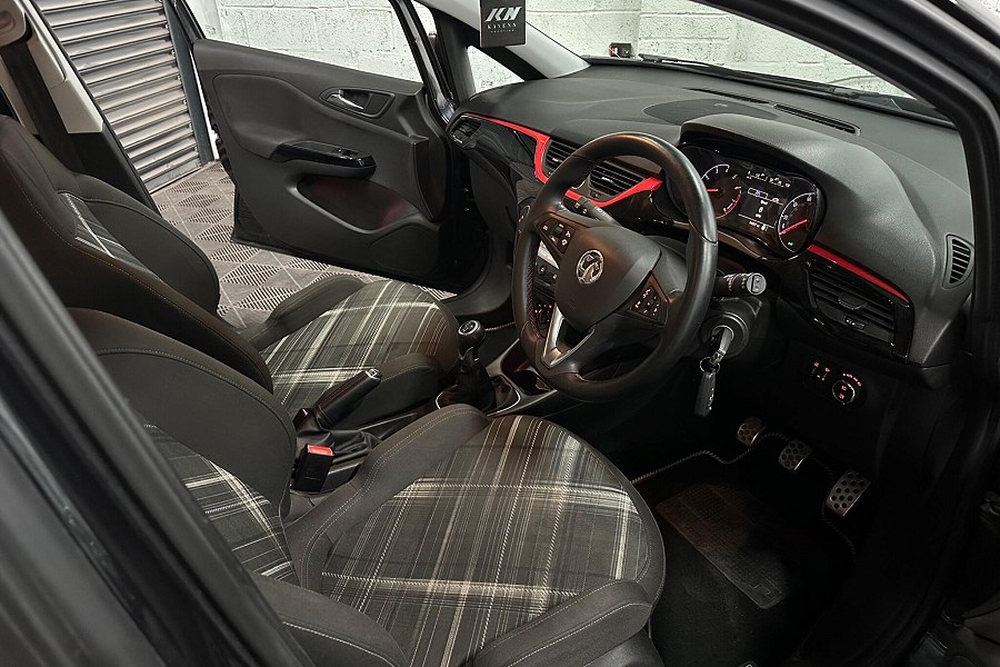 2015 Vauxhall Corsa photo 9