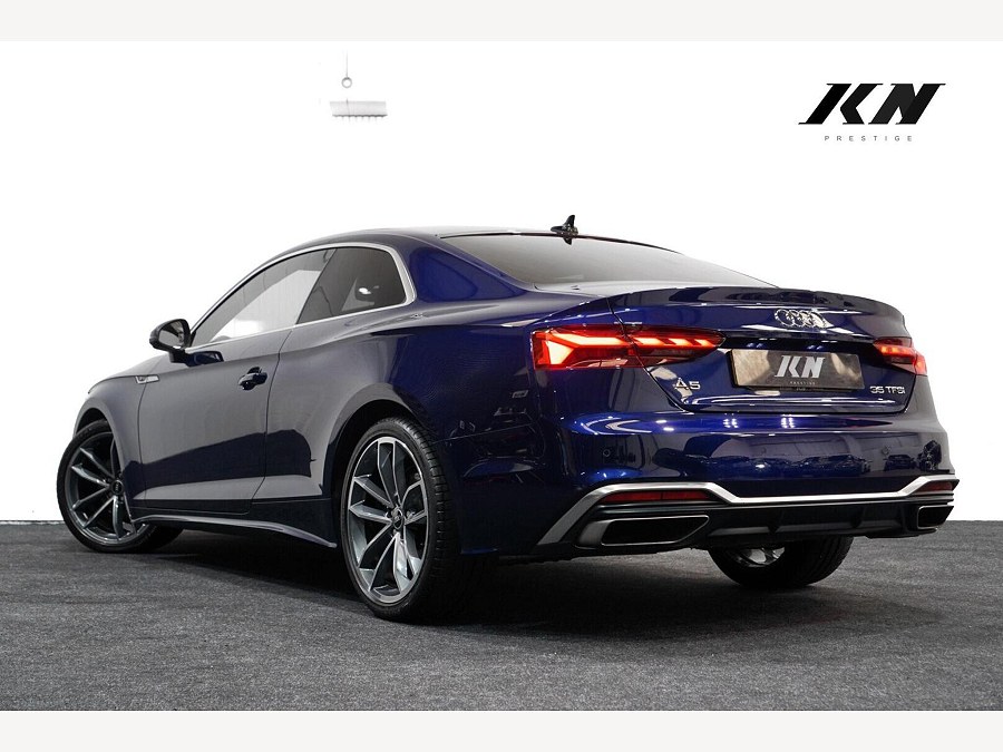 2022 Audi A5 photo 2