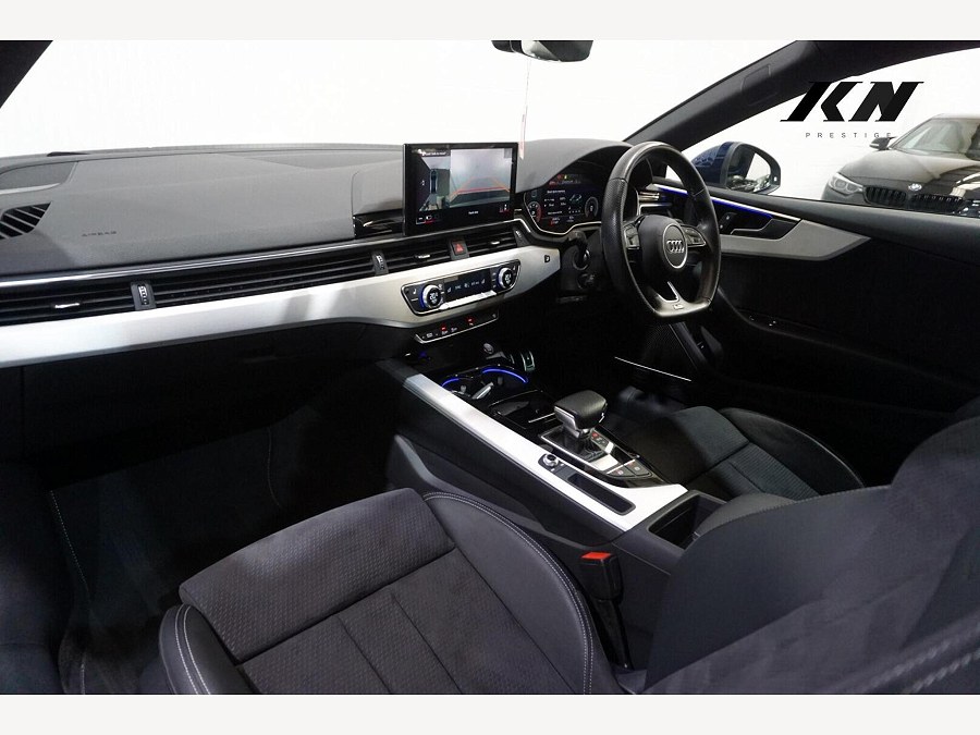 2022 Audi A5 photo 3