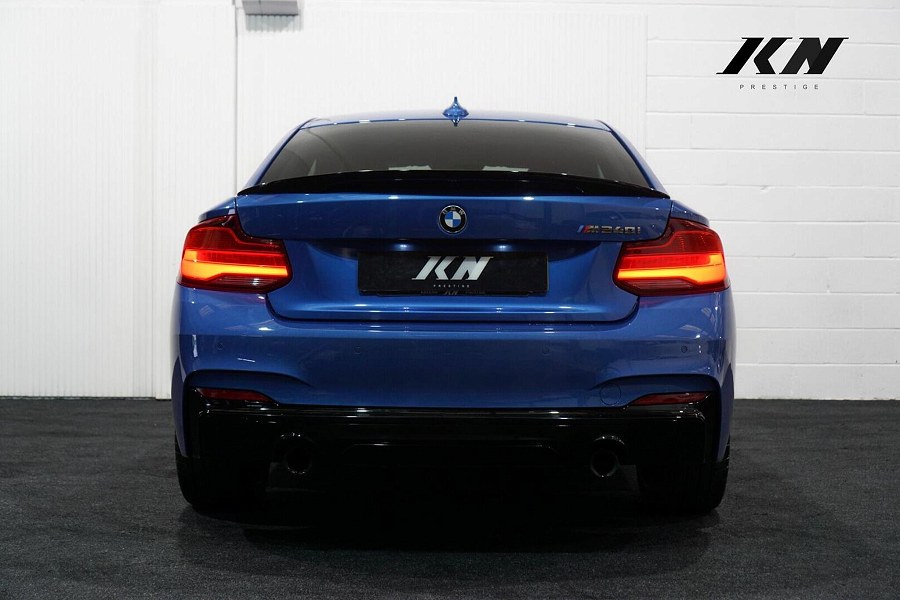 2017 BMW 2 Series photo 8