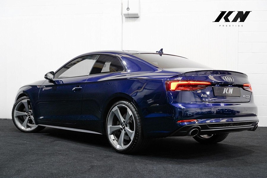 Audi A5 photo 2
