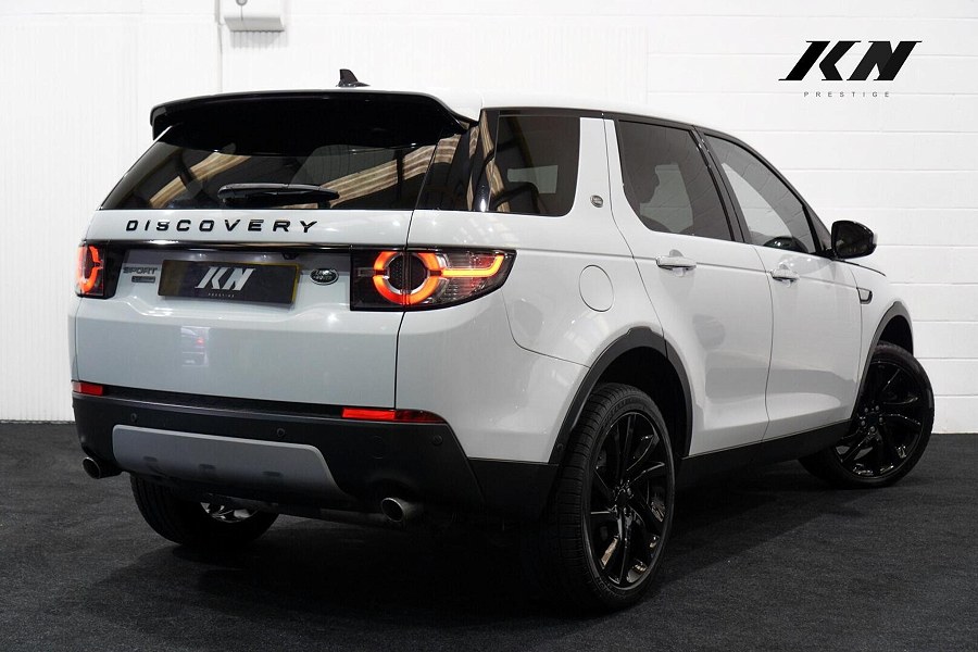 2015 Land Rover Discovery Sport photo 9