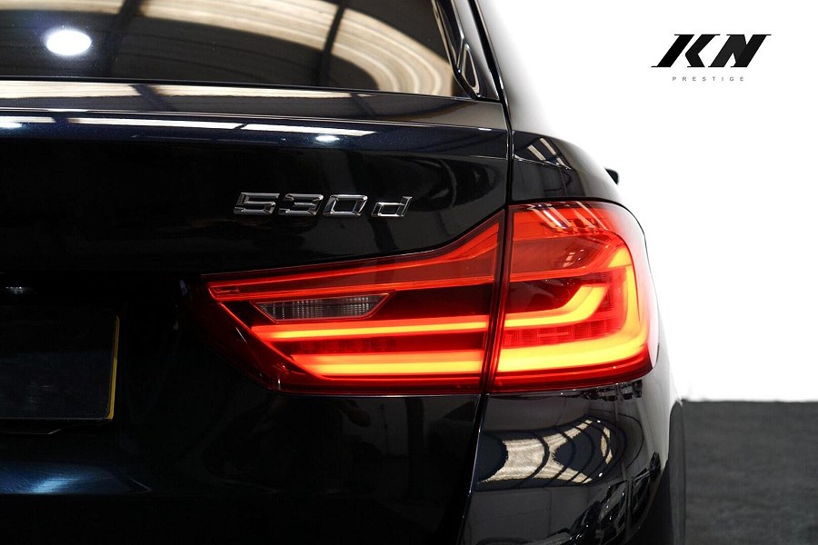 2017 BMW 5 Series photo 11