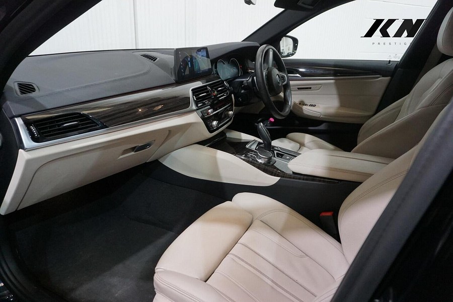 2017 BMW 5 Series photo 4