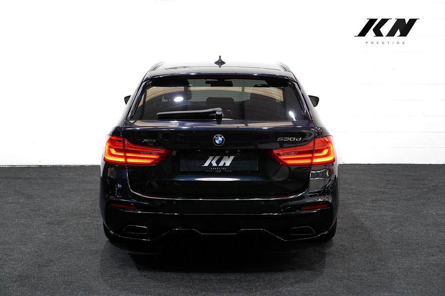 2017 BMW 5 Series photo 9