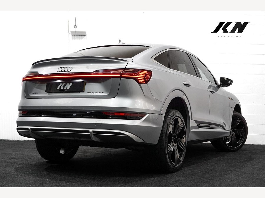 2022 Audi e-tron photo 9