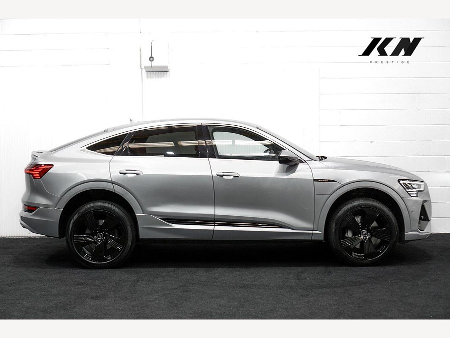 2022 Audi e-tron photo 8