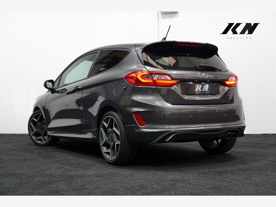 2019 Ford Fiesta photo 2