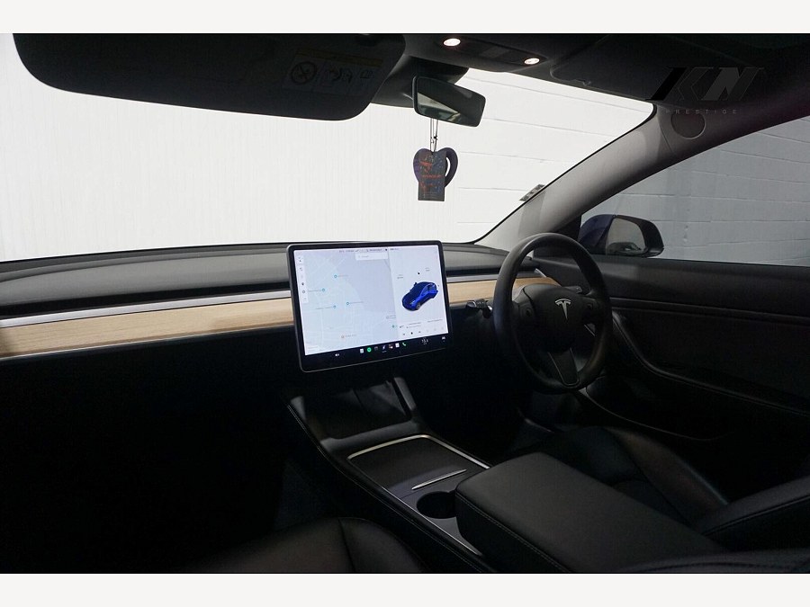 2020 Tesla Model 3 photo 3