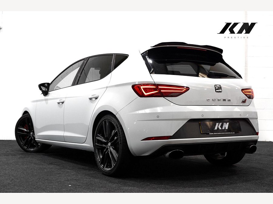 2017 SEAT Leon photo 2