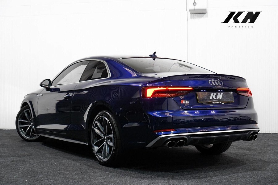 Audi S5 photo 2