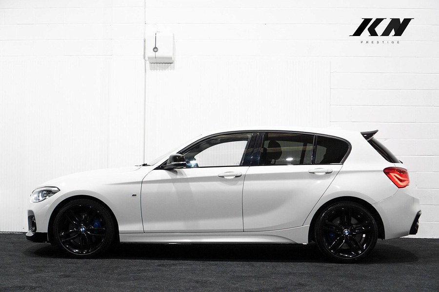 2017 BMW 1 Series photo 14