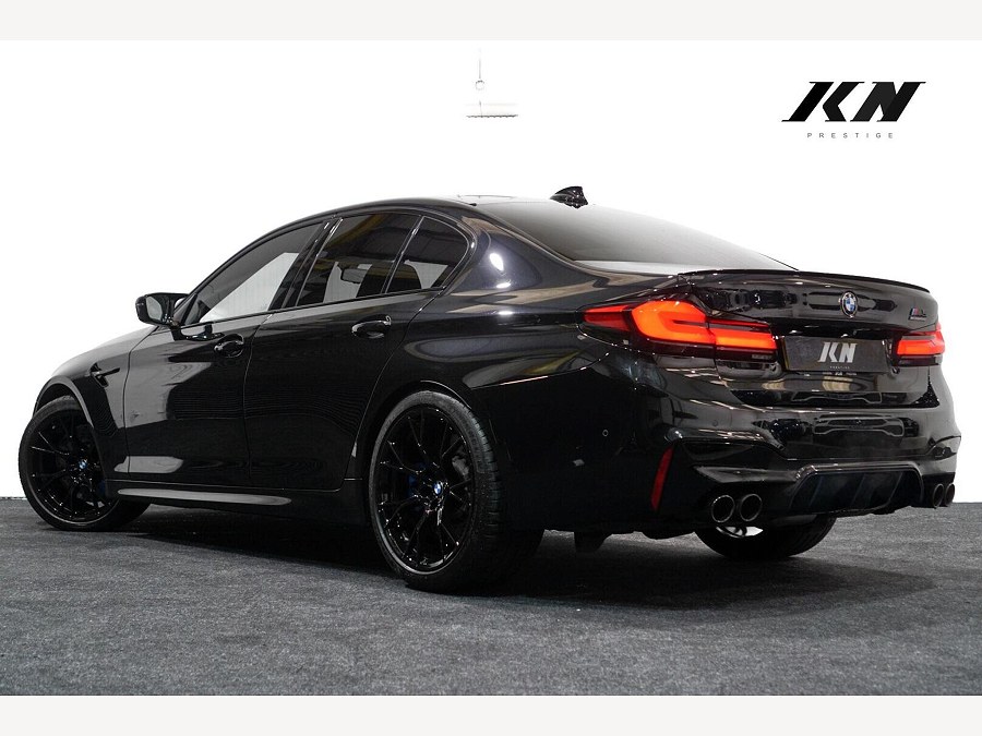BMW M5 photo 2