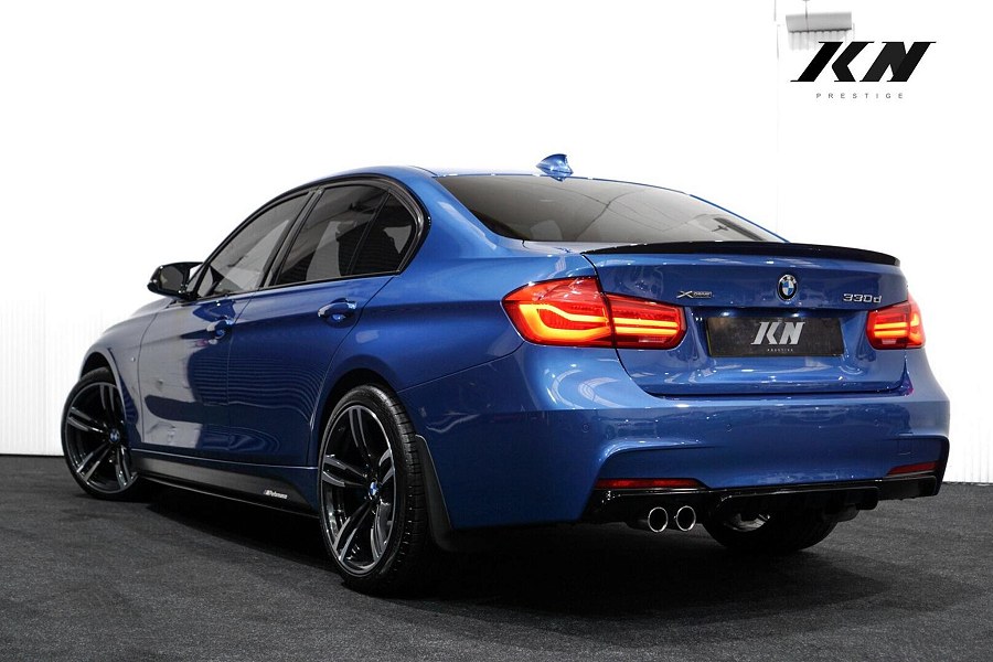 2016 BMW 3 Series photo 2