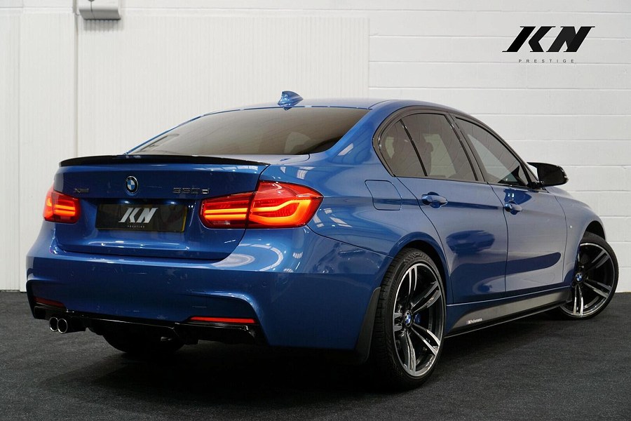 2016 BMW 3 Series photo 9