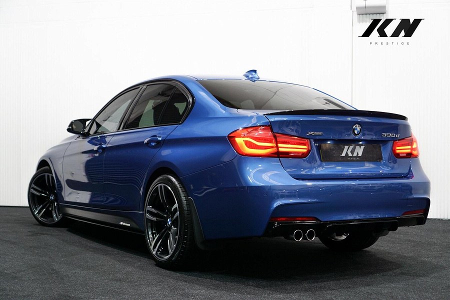 BMW 3 Series photo 2