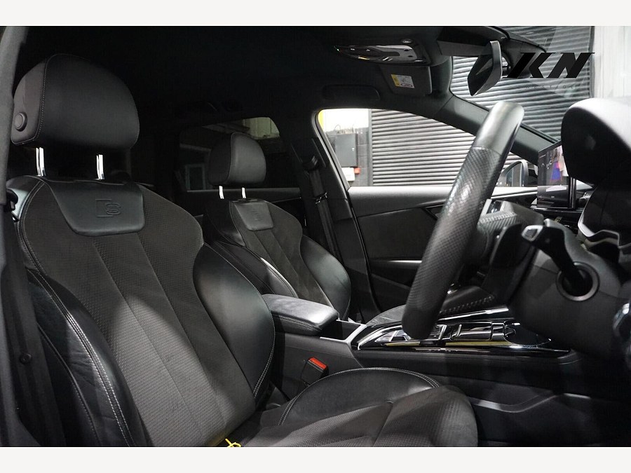 2019 Audi A4 Avant photo 14