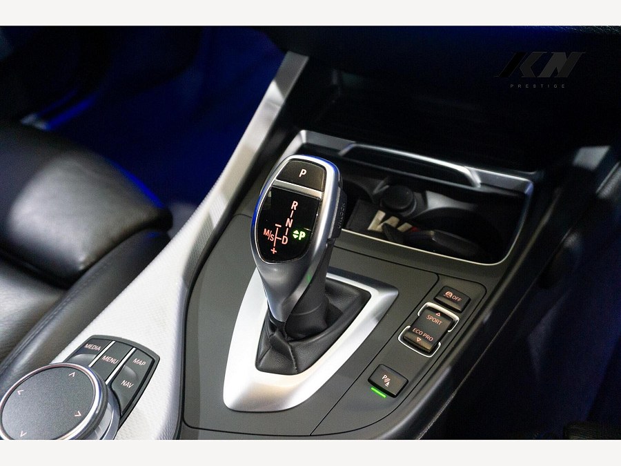 2017 BMW 1 Series photo 12