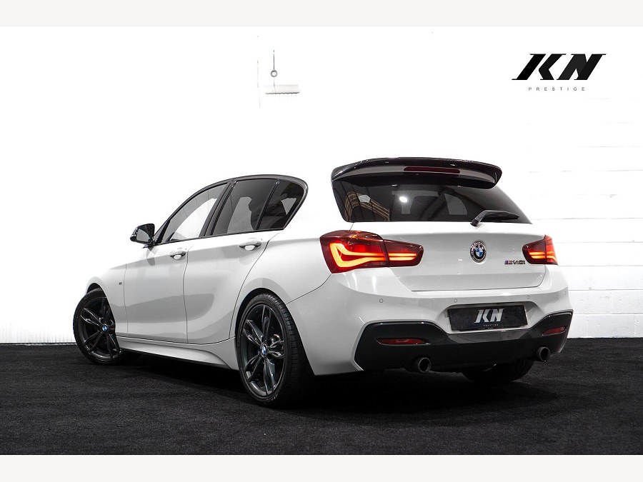 2018 BMW 1 Series photo 2