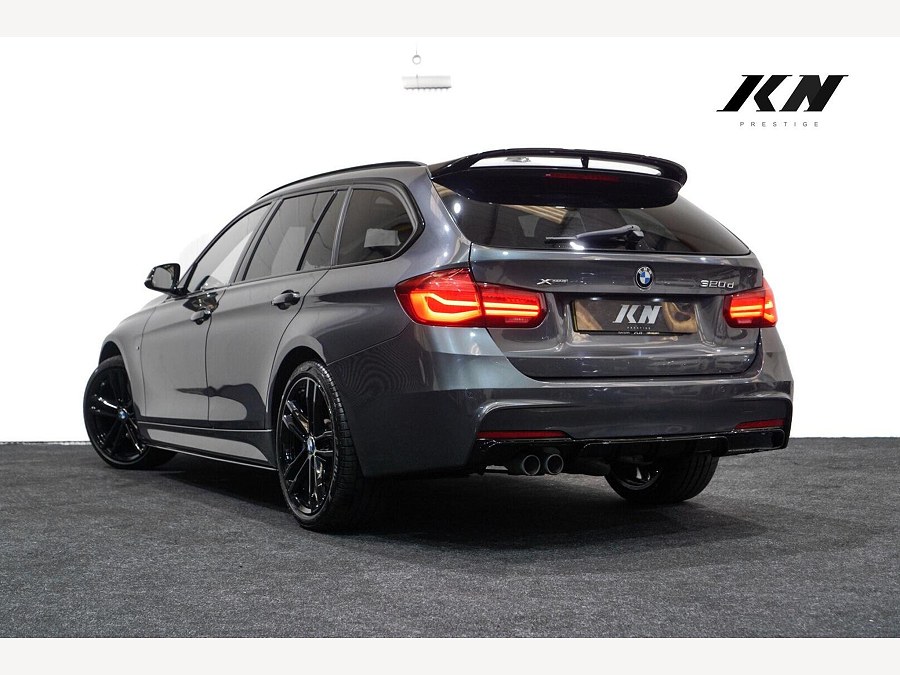 2019 BMW 3 Series photo 2