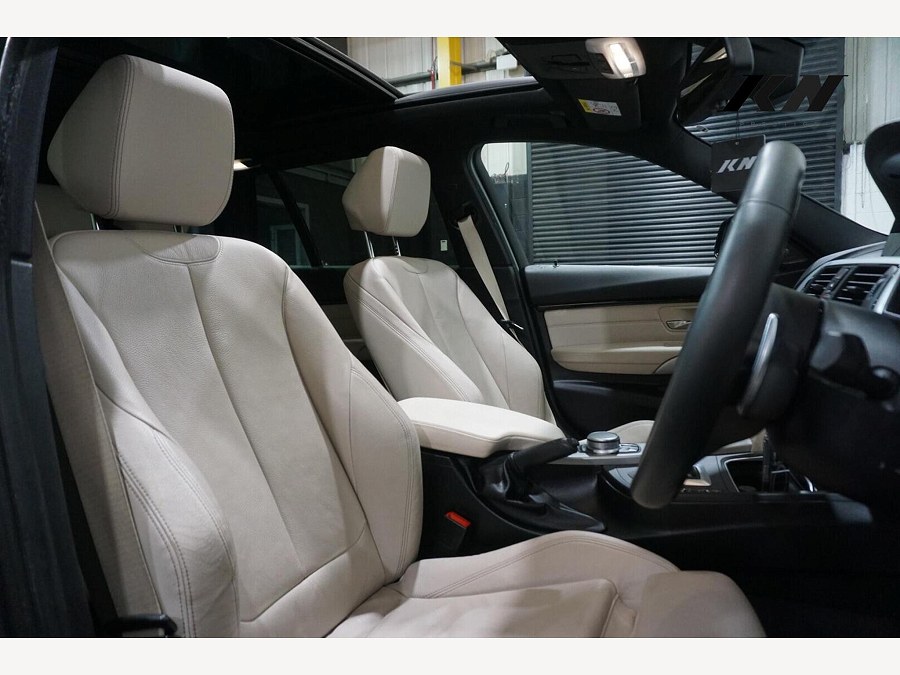 2019 BMW 3 Series photo 13