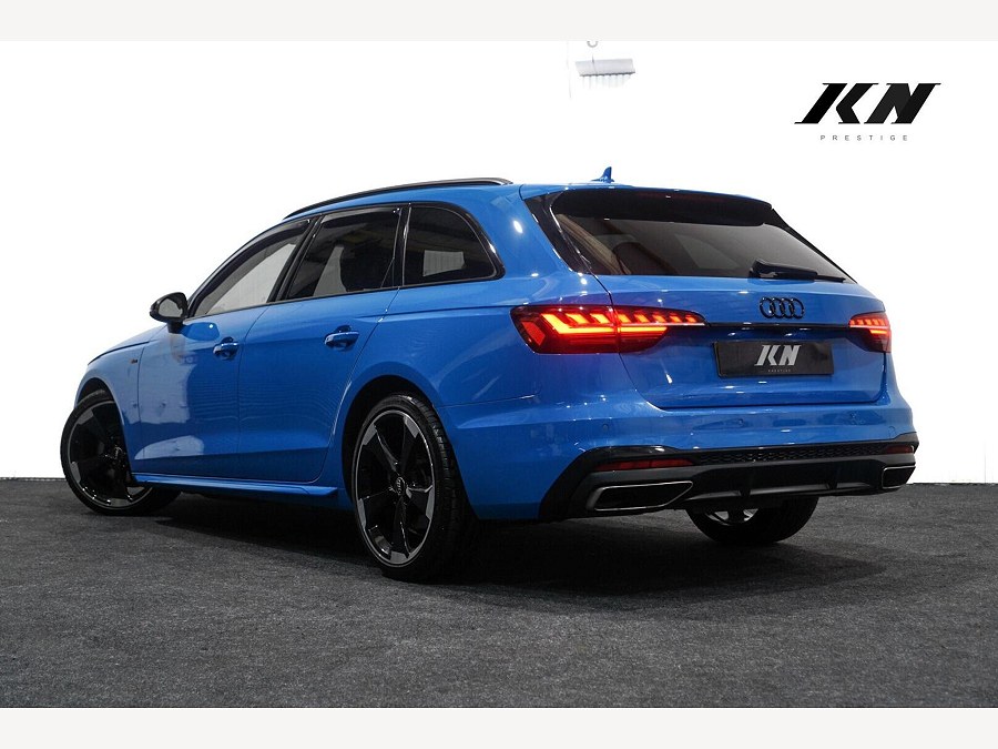 Audi A4 Avant photo 2