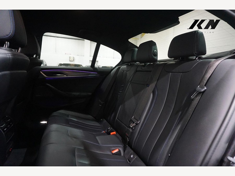 2019 BMW 5 Series photo 11