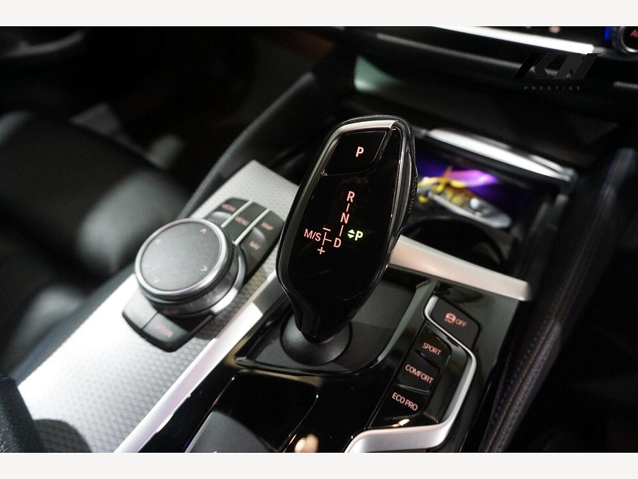 2019 BMW 5 Series photo 7