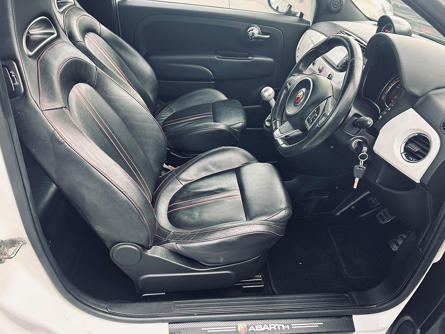 2016 Abarth 595 photo 12