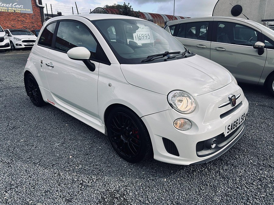 2016 Abarth 595 photo 1