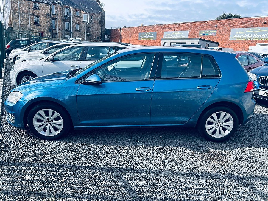 2014 Volkswagen Golf photo 3