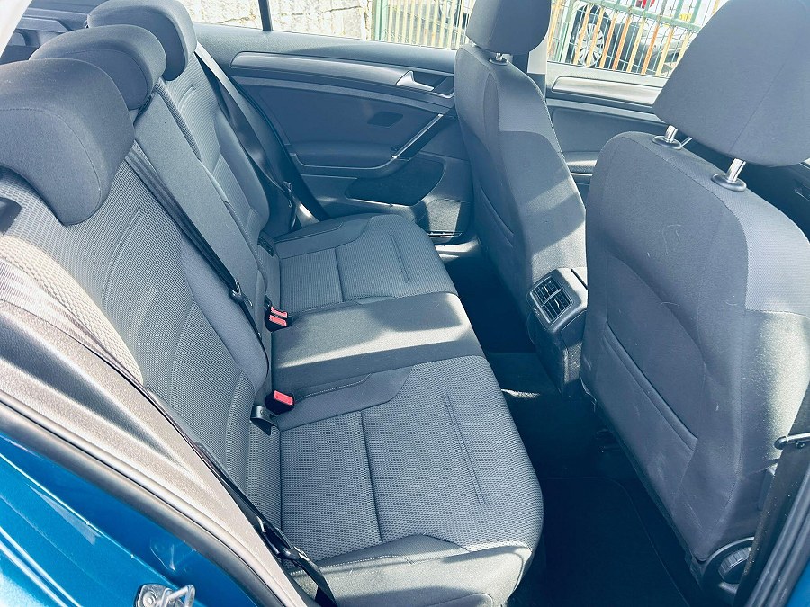 2014 Volkswagen Golf photo 7