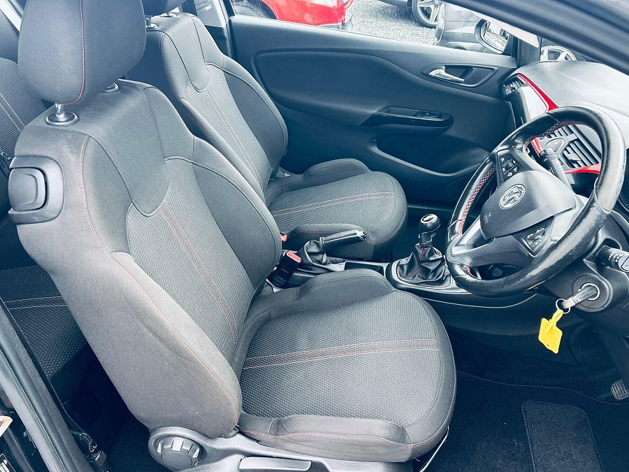 2017 Vauxhall Corsa photo 11