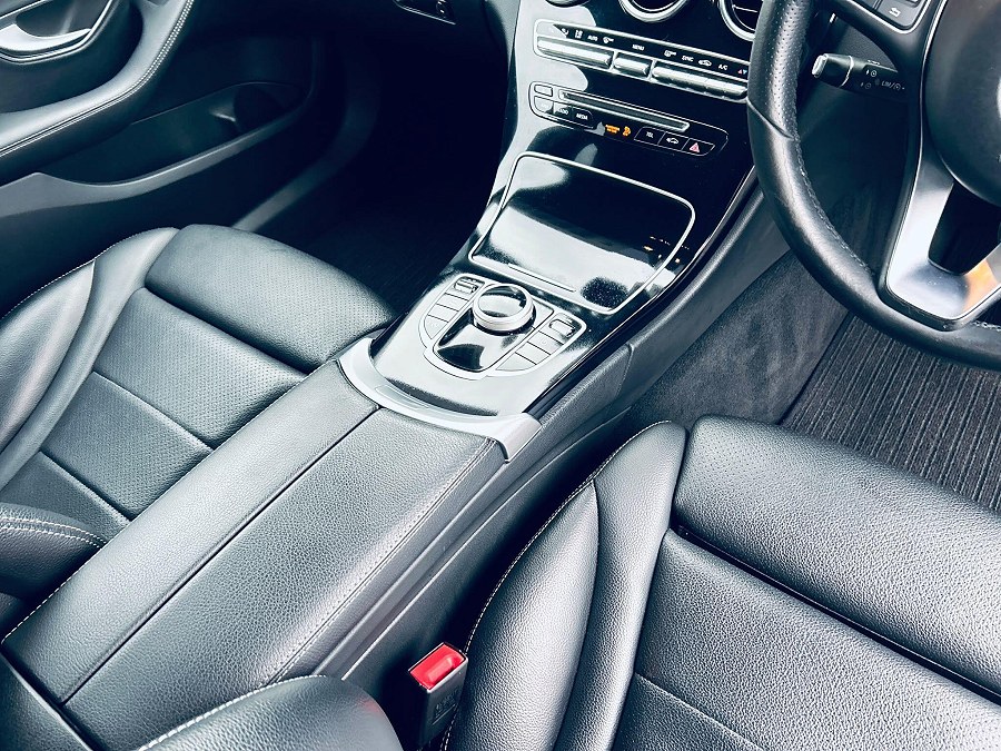 2017 Mercedes-Benz C Class photo 10